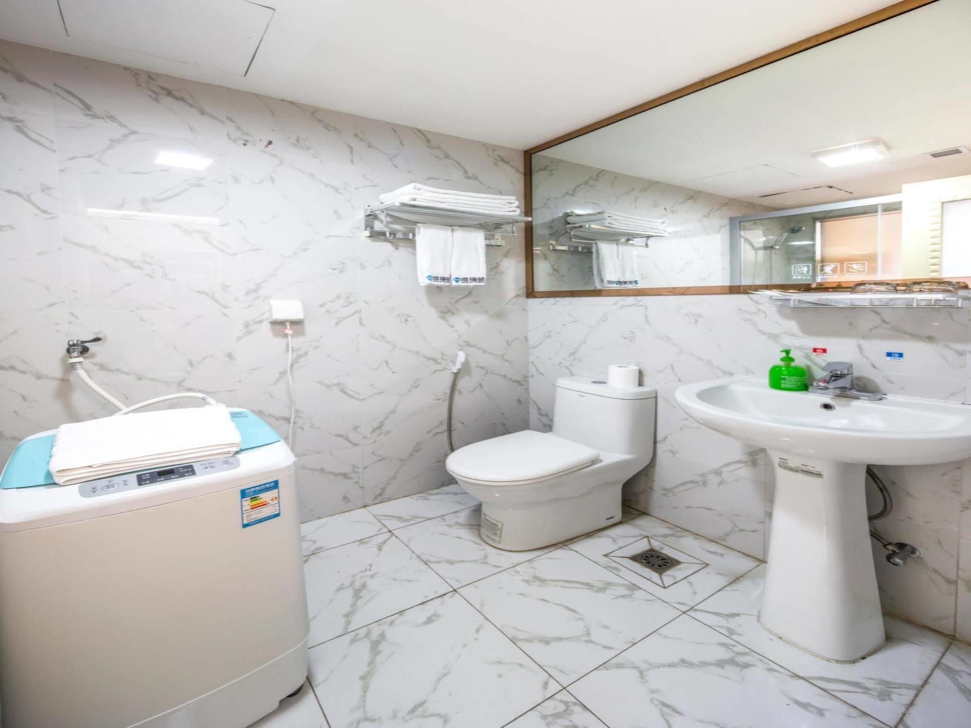 גואנגג'ואו Waifiden Grand Easter International Apartment מראה חיצוני תמונה