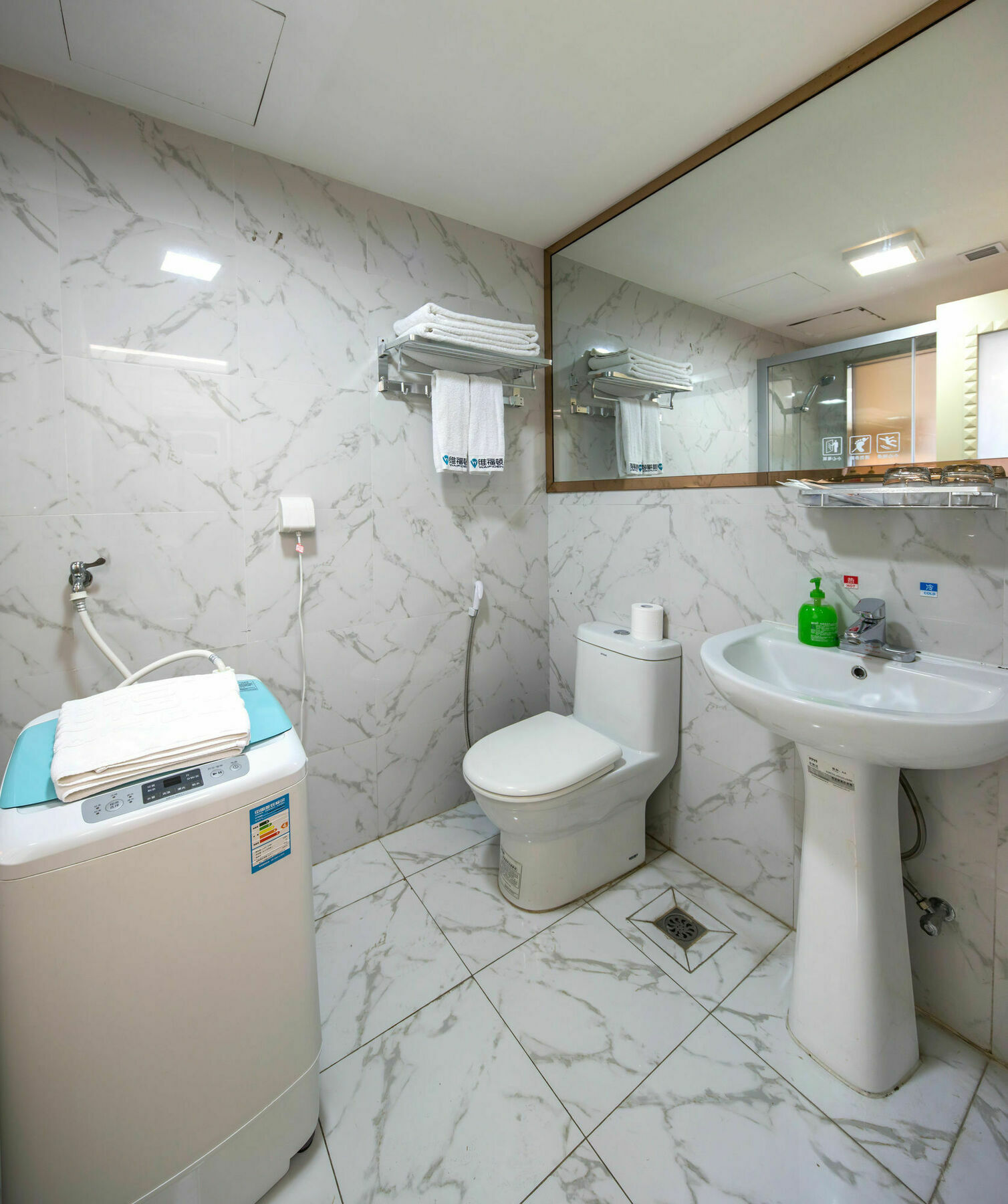 גואנגג'ואו Waifiden Grand Easter International Apartment מראה חיצוני תמונה