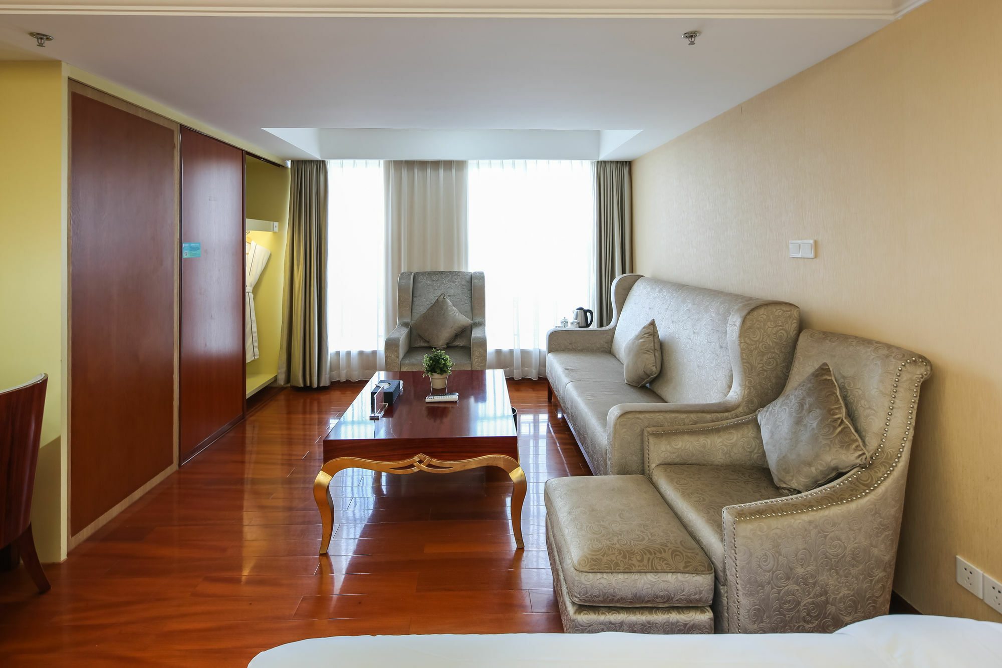 גואנגג'ואו Waifiden Grand Easter International Apartment מראה חיצוני תמונה